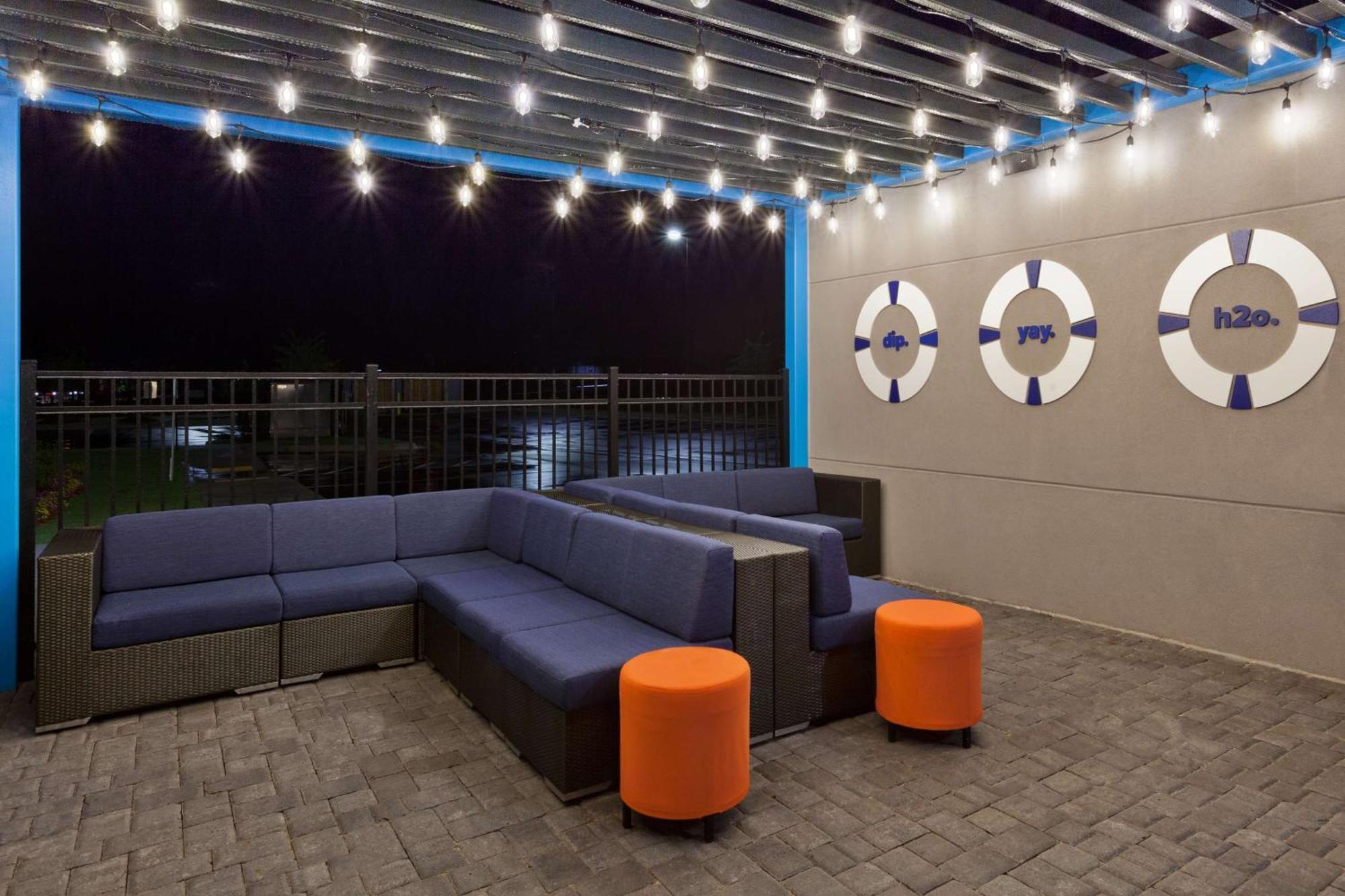 Tru By Hilton Auburn Hotel Exterior foto